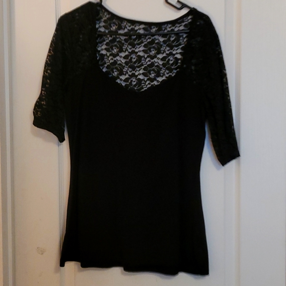 3/4 sleeve Black top